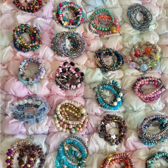 Elegant Multicolor Beaded Handmade Bracelet Set - Picture 4 of 4